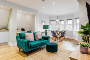 Appartement, 1 chambre, salle de bain privée | Aire de séjour