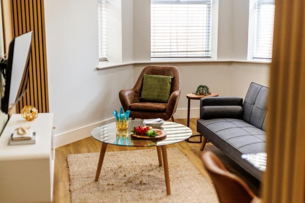 Basic Apartment, Kitchen | Living area