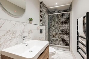 Apartment, 1 Bedroom, Private Bathroom | Bathroom - Tower House  (Bournemouth)