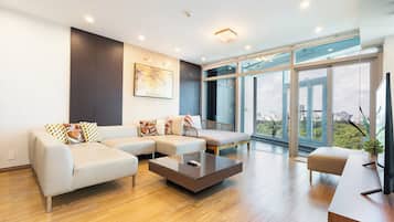 2 Bedroom Apartment With City View | Oleskelualue