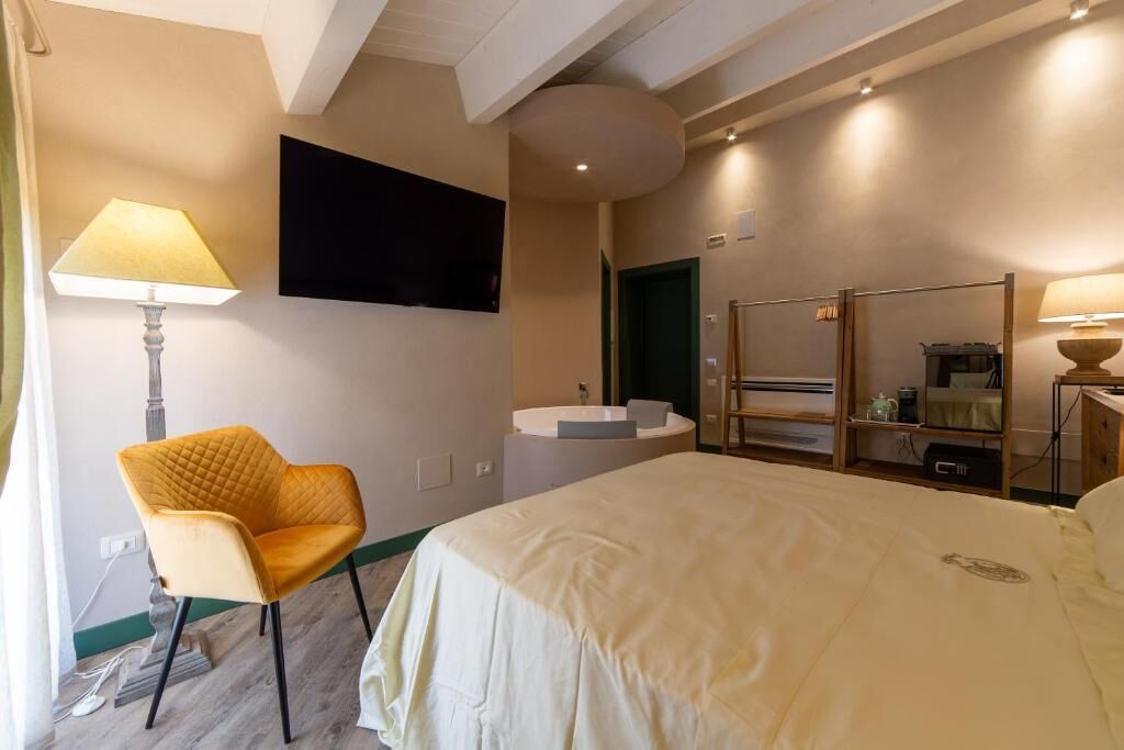 Double Room | Free WiFi