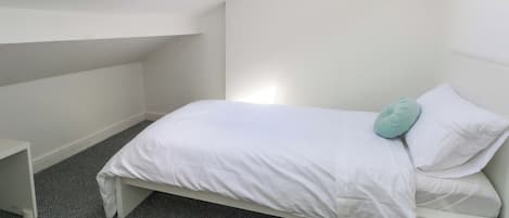2 quartos, Wi-Fi de cortesia, individualmente decorados