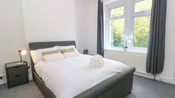2 bedrooms, individually decorated, individually furnished, free WiFi