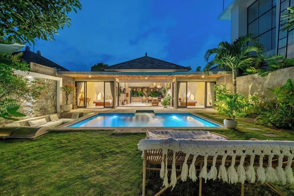 Honey Mandarin Villa