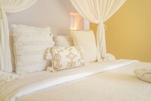 Luxury Villa, 2 Bedrooms, Private Pool - Honey Mandarin Villa (Kuta Utara)