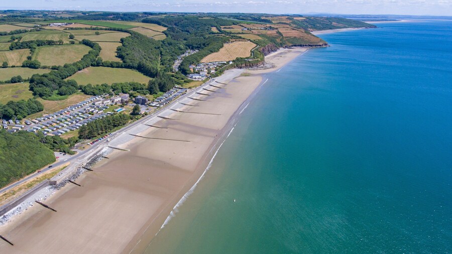 Smugglers Cove - Short Walk to Beach