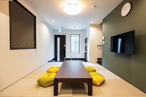 Living area - Irodori Hotel SUI (fukuokashi,hakataku,taihakumachi)