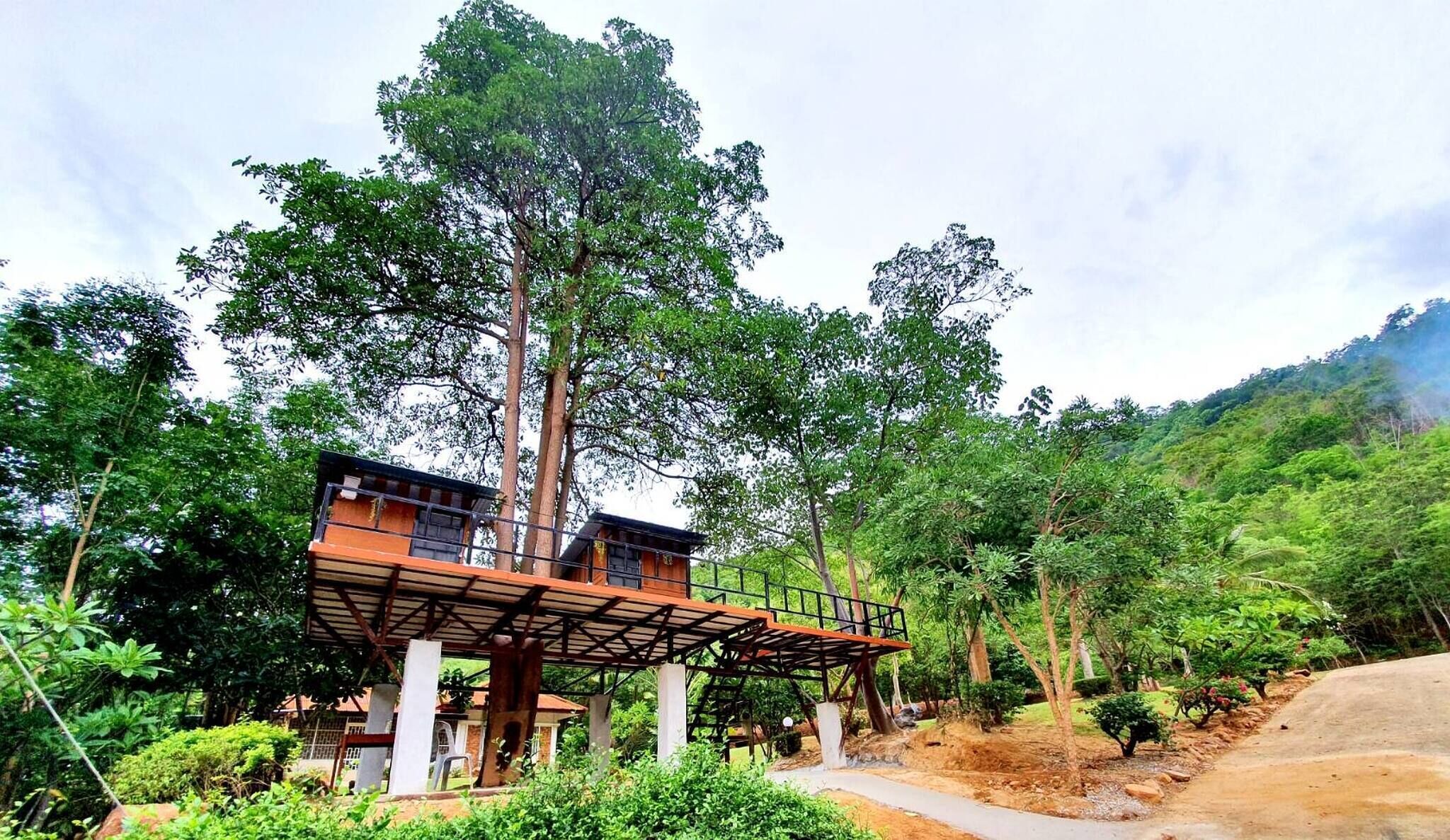 Cabin, 1 Bedroom, Balcony, Garden View | Property grounds
