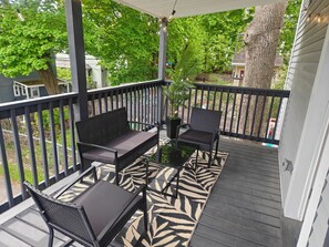 Property grounds - Spacious 4BDRM, Sleeps 15, in Boston with free parking, close to transportation. (Boston)