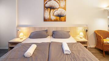 WiFi, bed sheets