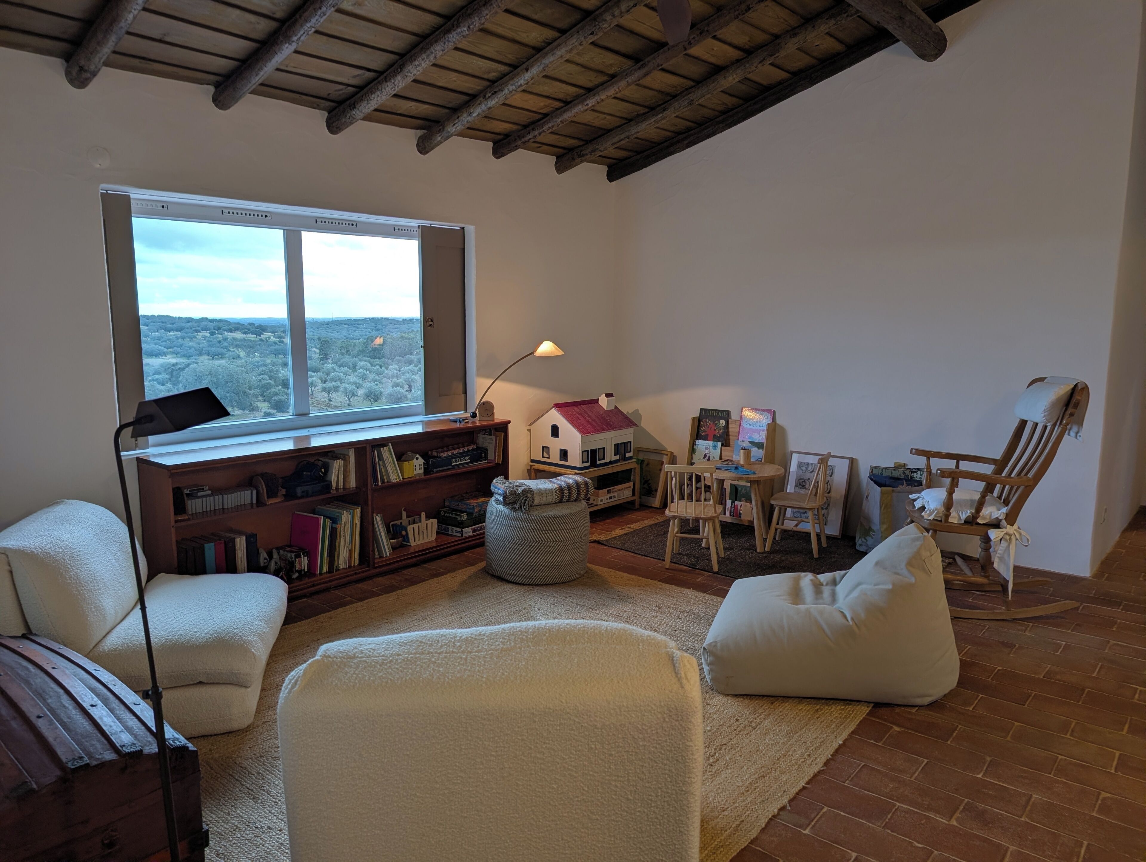 Villa familiar, 5 habitaciones, no fumadores, vistas al valle | Interior