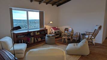 Villa familiar, 5 habitaciones, no fumadores, vistas al valle | Interior