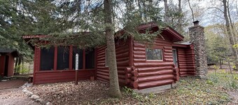 3-bedroom across from Big Glen Lake Dog ok