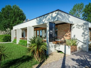 บริเวณภายนอก