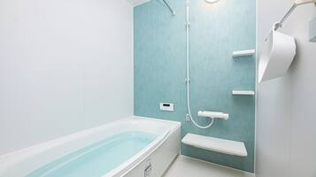 Villa | Bathroom | Separate tub and shower, free toiletries, hair dryer, towels