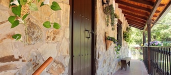 Casa Rural Villasol â Maison traditionnelle avec jardin, piscine et jacuzzi Ă Ozuela
