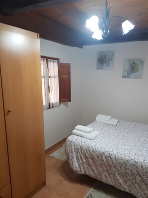 Ferros/t ábuas de passar roupa, Wi-Fi, roupa de cama