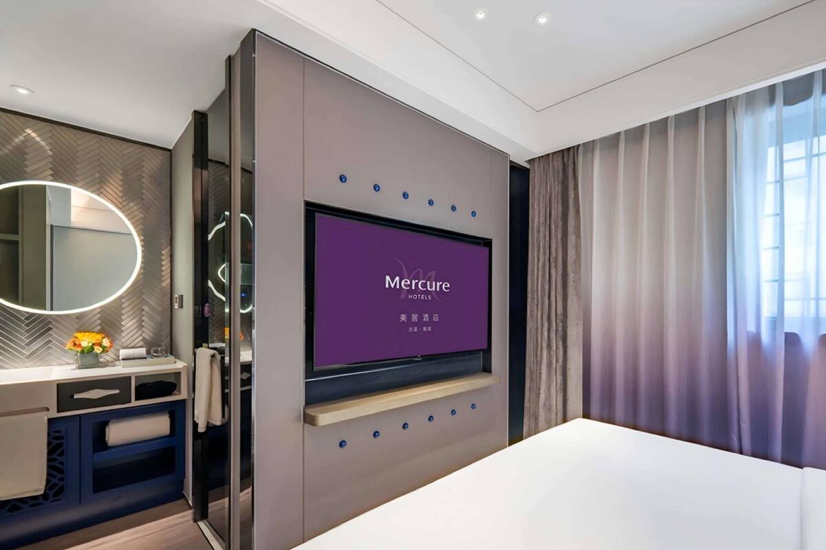 Standard Room, 1 Queen Bed