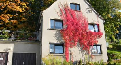 Ferienhaus 'Unser Ferienhaus' mit privater Terrasse und WLAN
