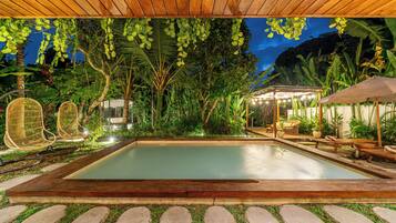 Vila superluxo, vista para a piscina | Piscina | Piscina externa