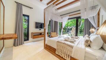 Luxury Villa, Pool View
