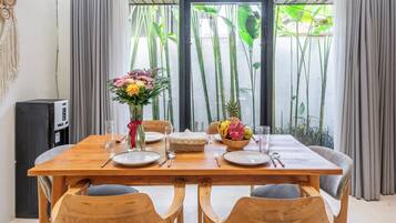 Luxury Villa, Pool View | Dining
