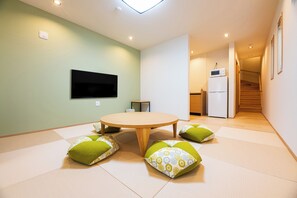 Living area - Irodori Hotel KAZE (fukuokashi,hakataku,toukou)
