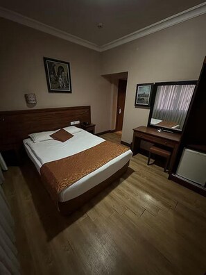 Comfort Double or Twin Room, City View | Desk, laptop workspace, free WiFi - Ankyra Otel (ANKARA)