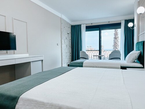 one lıfe otel