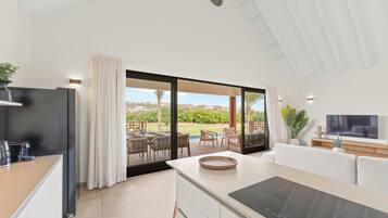 Superior Villa, Private Pool | Interior