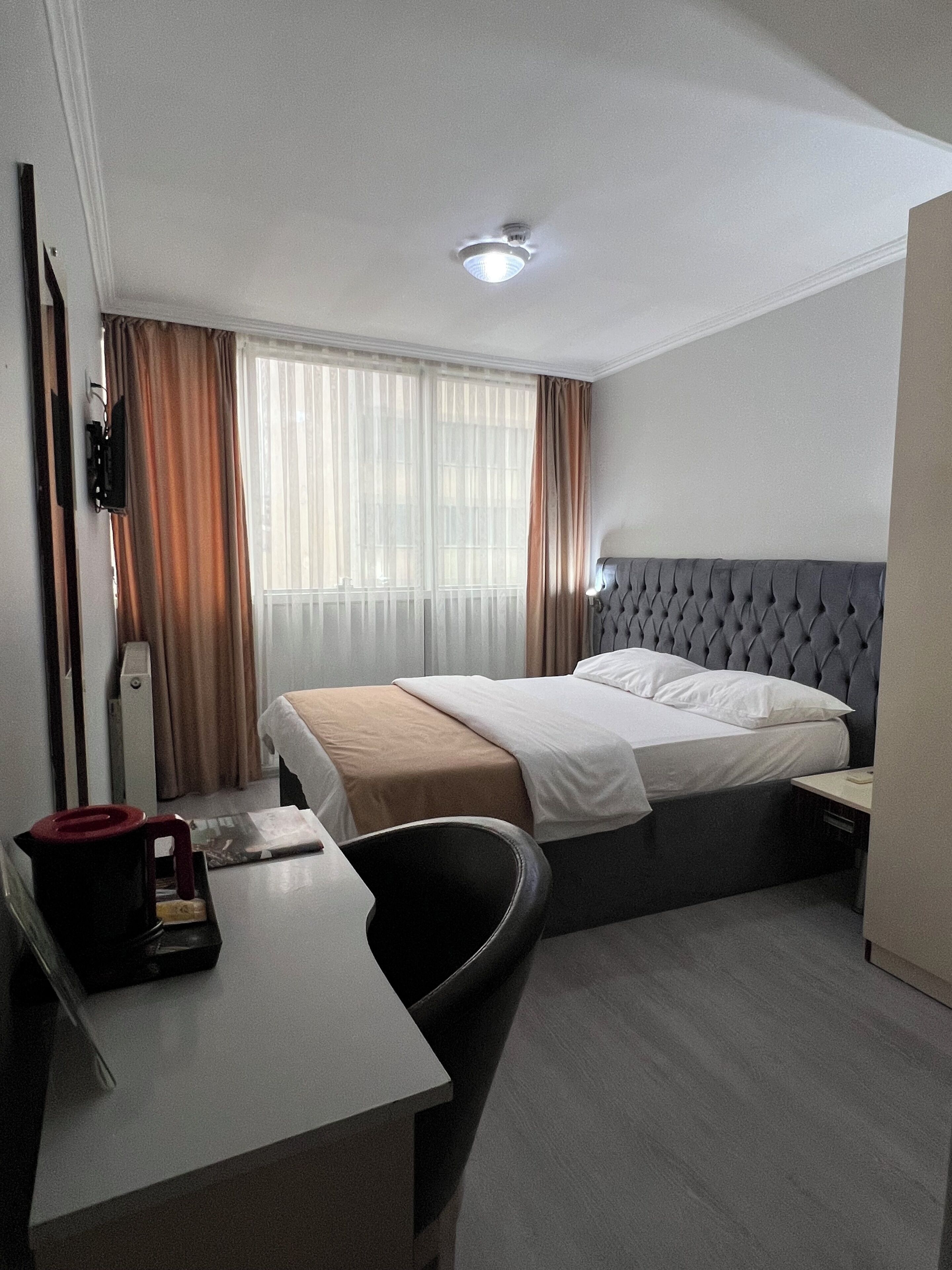 Standard Room | Meja, Wi-fi percuma 