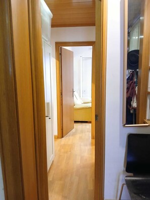 Interior - Spacious Room near Plaza España with Private Bath & A/C (Barcelona)