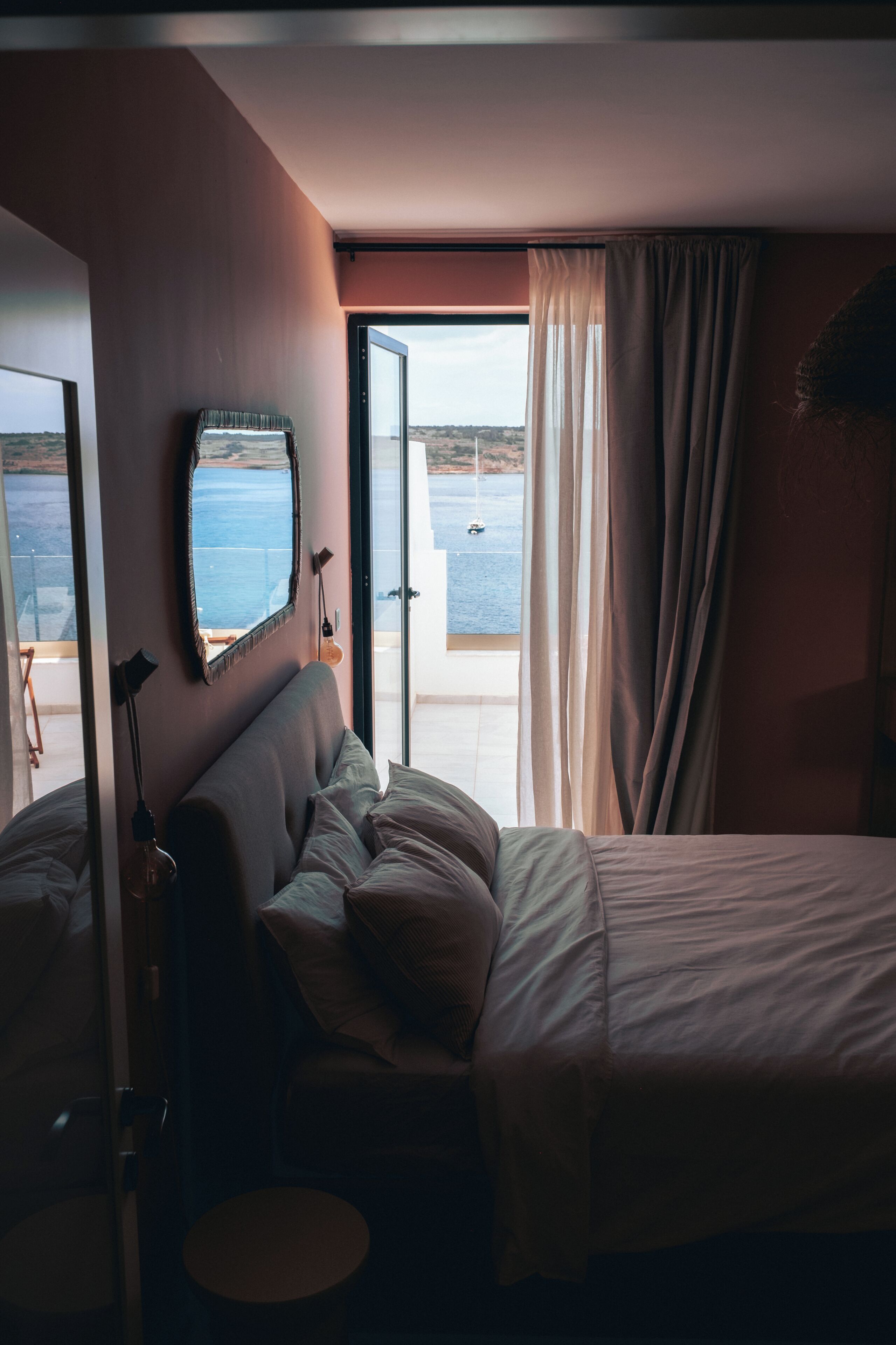 2 bedrooms, iron/ironing board, travel cot, free WiFi