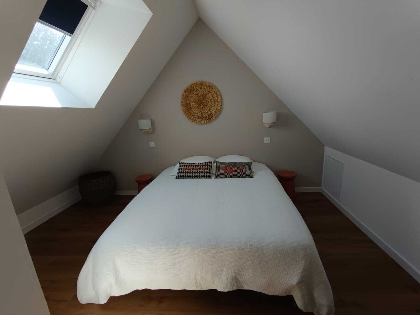 1 dormitorio, tabla de planchar con plancha, Internet y ropa de cama