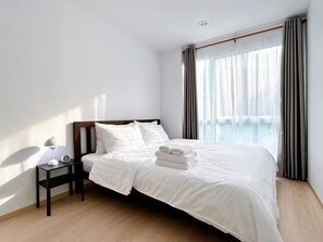Desk, iron/ironing board, free WiFi, bed sheets