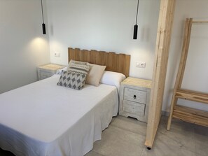 Fer et planche à repasser, Wi-Fi, draps fournis