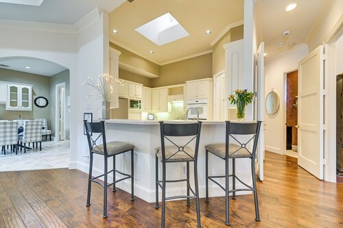 Huge Plano Home w/ Swim Spa: 37 mi to At&t Stadium