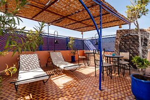 Outdoor dining - riadjenan (Marrakech)
