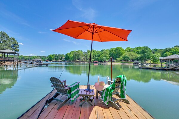 Dock & Pavilion! Lake Norman Retreat On Quiet Cove - Lake Norman, NC