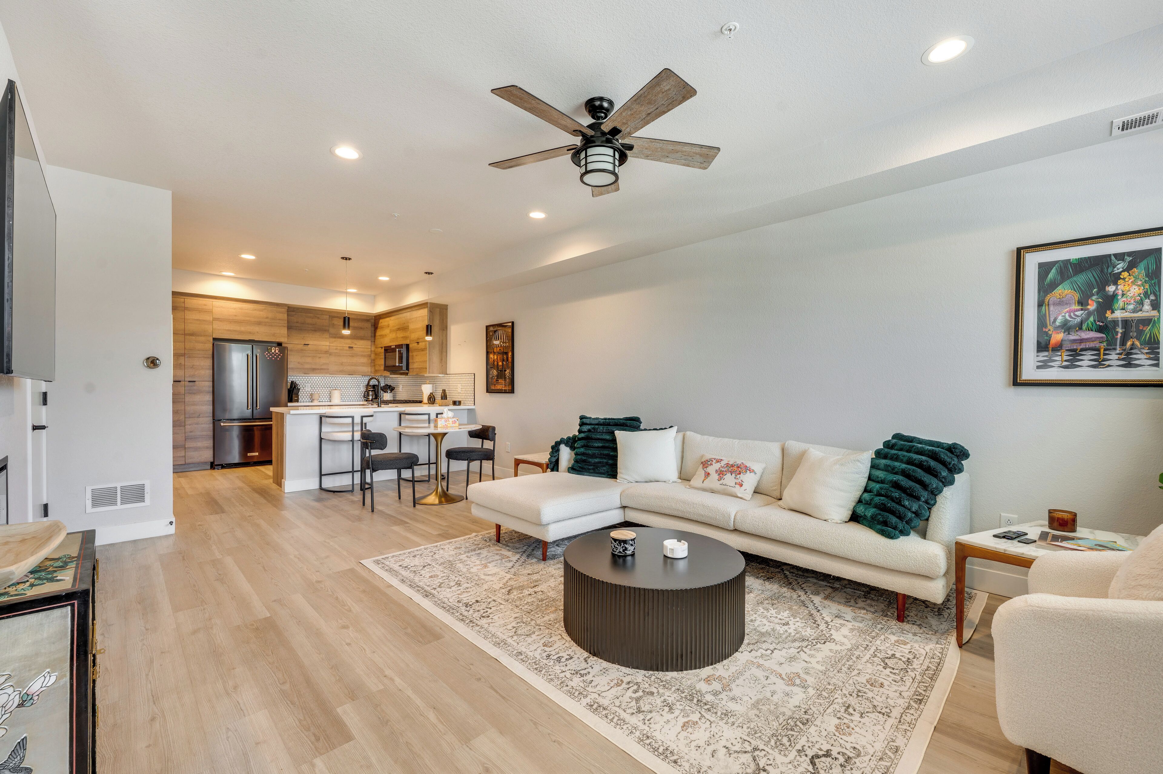 Apartment (2 Bedrooms) | Front of property
