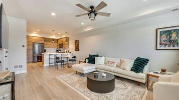 Apartment (2 Bedrooms) | Front of property