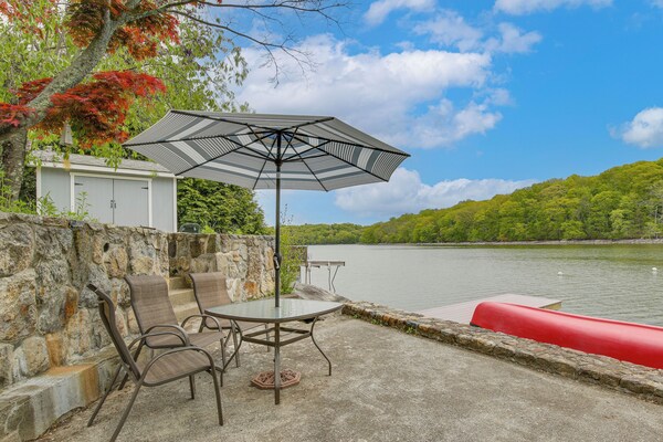 Lakefront Bliss In Mahopac! Charming Home W/ Dock - Brewster, NY