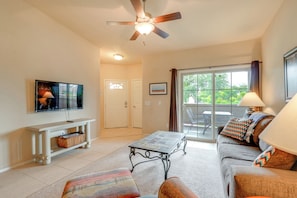 Interior - 2 Resort-style Pools! Condo Near Mesa Market Place (Mesa)