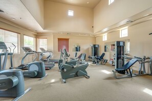 Interior - 2 Resort-style Pools! Condo Near Mesa Market Place (Mesa)