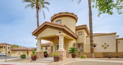 2 Resort-style Pools! Condo Near Mesa Market Place