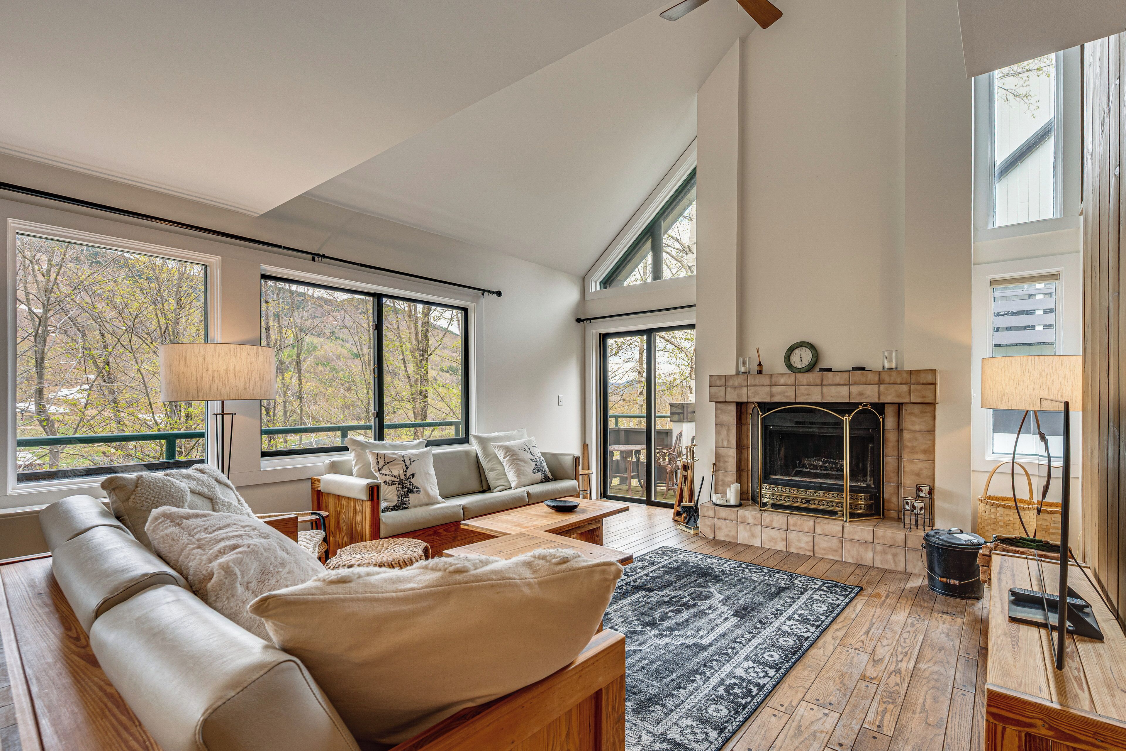 Apartment (3 Bedrooms) | Front of property