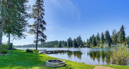 Private Dock & Furnished Deck! Cozy Belfair Escape
