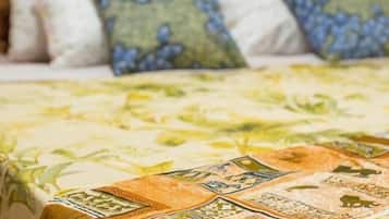 Eenvoudige driepersoonskamer, patio | Gratis wifi