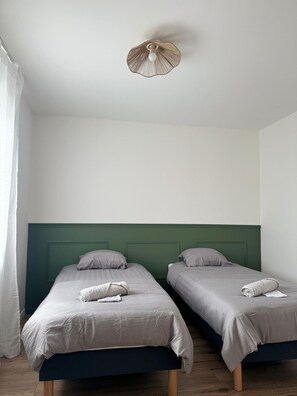 Room - Vrbo Property (La Chapelle-Heulin)