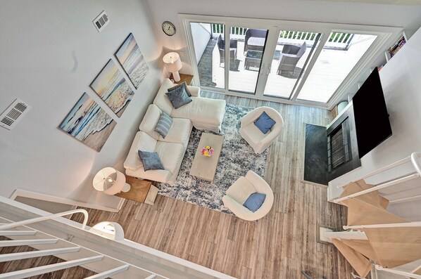 Living area - Sea Colony Coastal Escape: Steps from Trolley stop, pools, tennis, fitness center and more! Private Beach! (Bethany Beach)